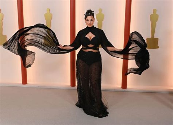 Ashley Graham Cohosts the Oscars in a Daring Mesh Skirt: See Photos of the Model’s Two-Piece Outfit