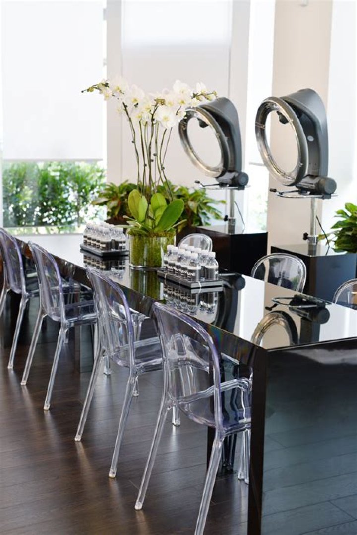 ‘Bachelor’ Star Angela Amezcua Gets Holiday Hair Treatment at BOMANE Salon