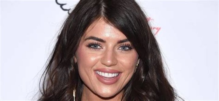 Barbara Weber Sings ‘Leaving on a Jet Plane’ After Bachelor Peter Weber and Madison Prewett’s Split