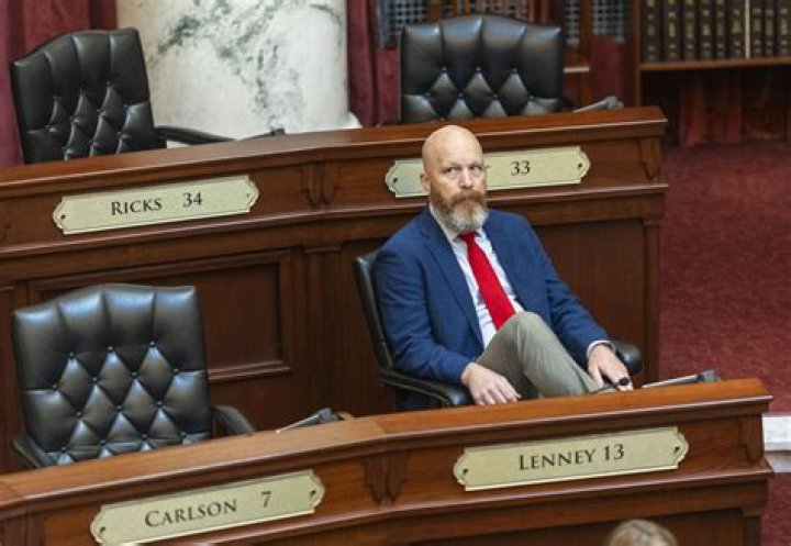 Can eeoc recover attorney fees?