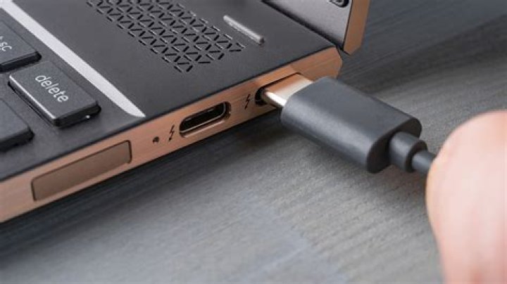 Can you charge a dell laptop with usb?
