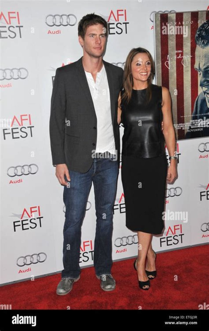 Danielle Kirlin: Age and Facts about Ryan McPartlin Wife