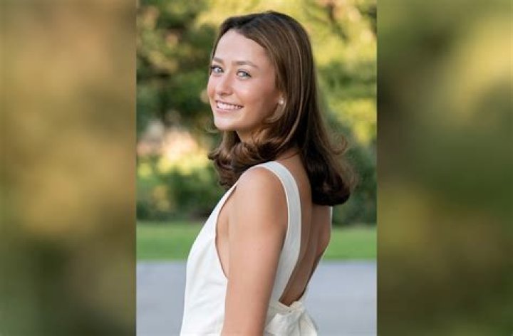 Did chloe die in zoo?