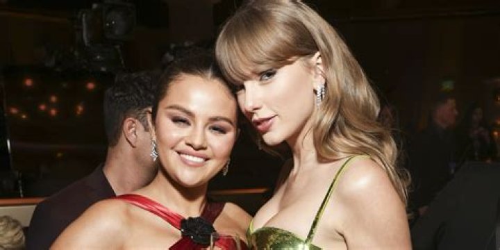 Did tj and cyrus get together?