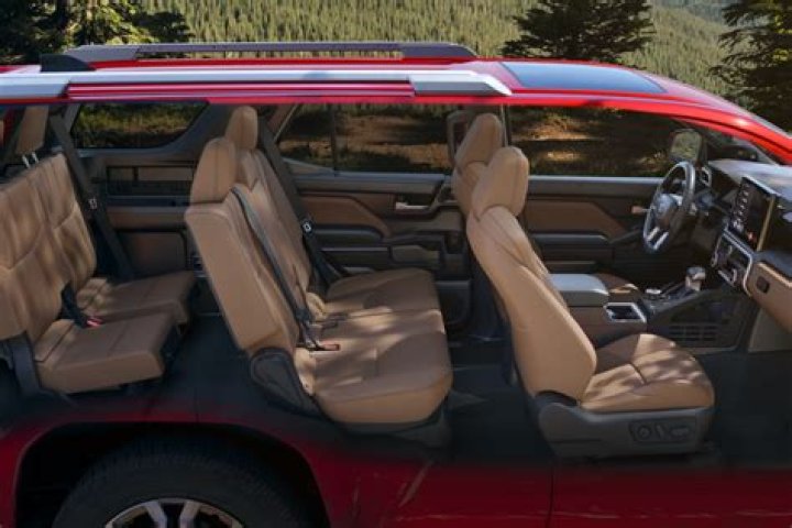 Does the lincoln mkt have 3rd row seating?