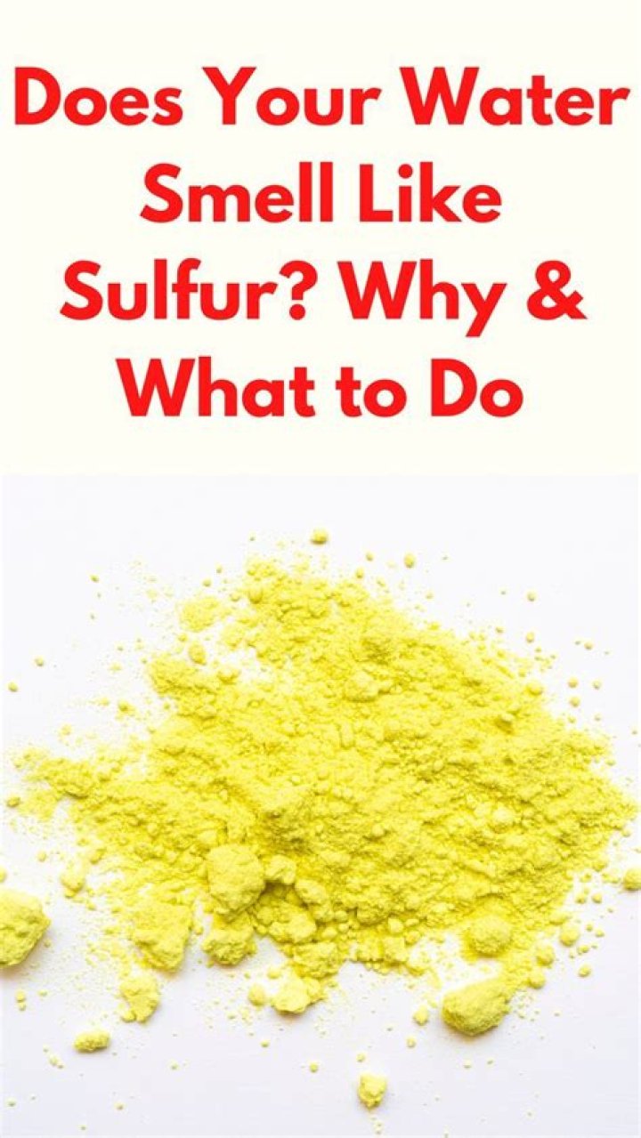Does water smell like sulfur?