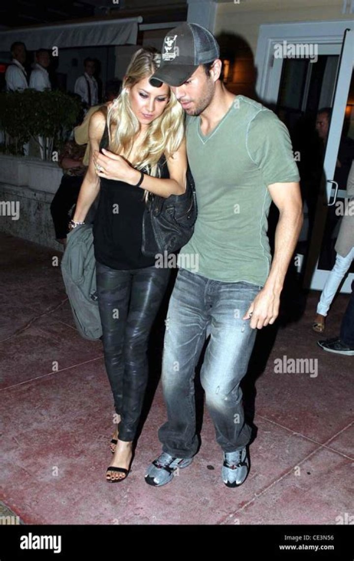 Enrique Iglesias Hints at Marriage to Longtime Girlfriend Anna Kournikova!