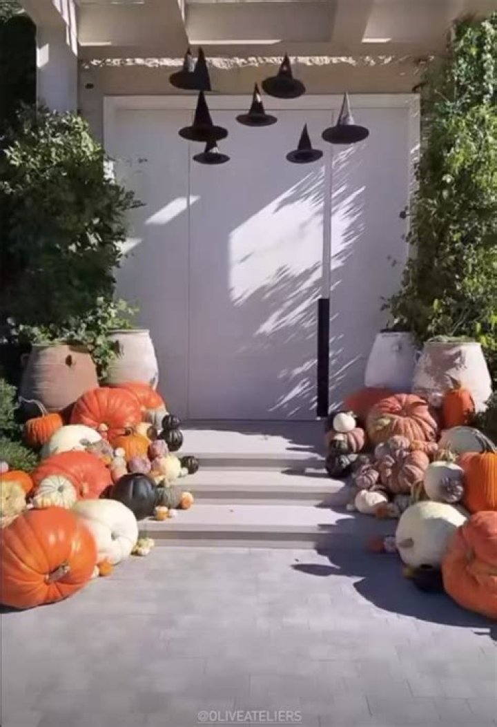 From Festive to Scary! The Kardashian-Jenner Family’s Home Halloween Decorations of 2023