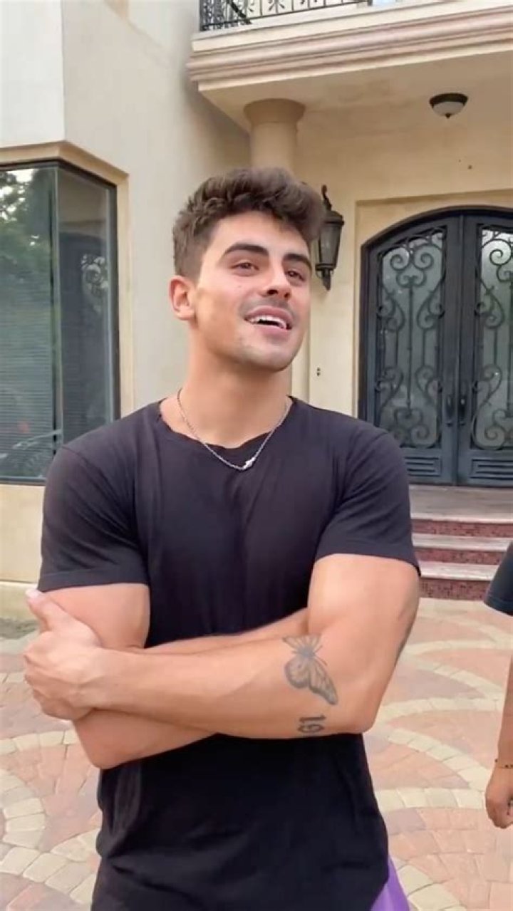 How many tattoos does Jack gilinsky have?