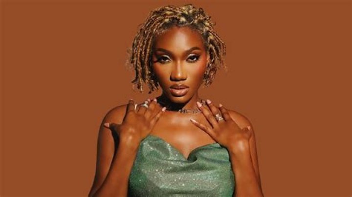 How old is wendy shay?