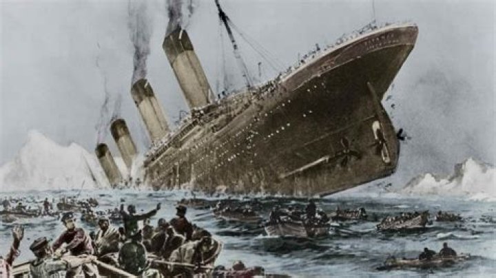 In what year did the rms titanic sank?