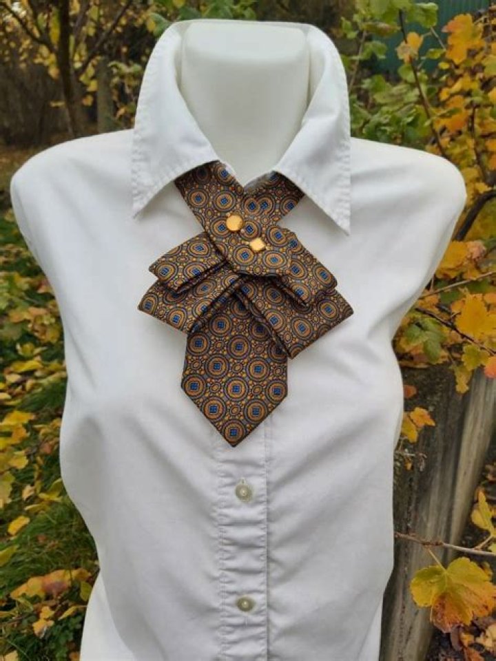 Is a bow tie a neck tie?