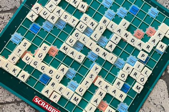 Is salines a scrabble word?