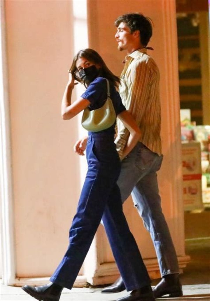 Kaia Gerber and Jacob Elordi ‘Seem Super Comfortable’ Together Amid Romance Rumors: ‘They’re Happy’