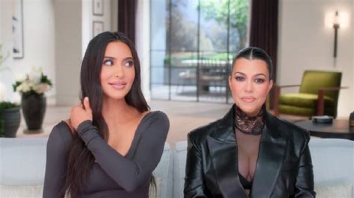 Kim, Khloé & Kourtney Kardashian Are OBSESSED With Waist Training — Here’s Proof!