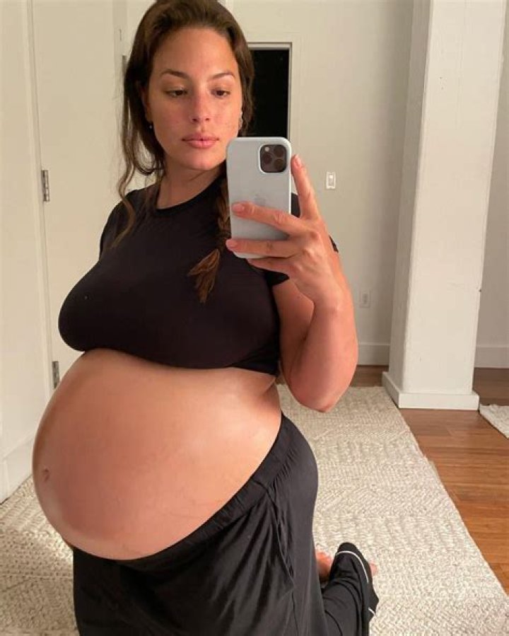 Lindsey Vonn Says Pregnant Ashley Graham ‘Beat’ Her in a Workout Competition: She’s ‘Amazingly Fit’