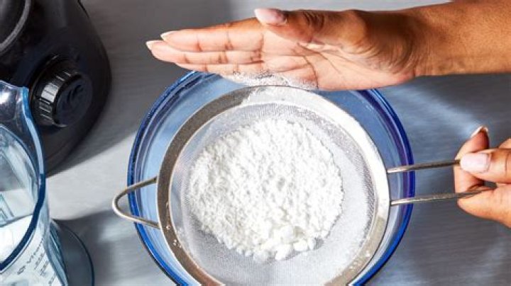 Should flour be measured before sifting?