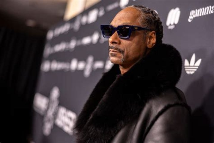 Snoop Dogg Continues To Mourn Brother On Instagram