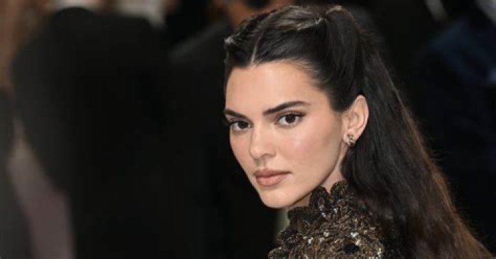 #TeenProbsAcne “Completely Ruined” Kendall Jenner’s Self-Esteem