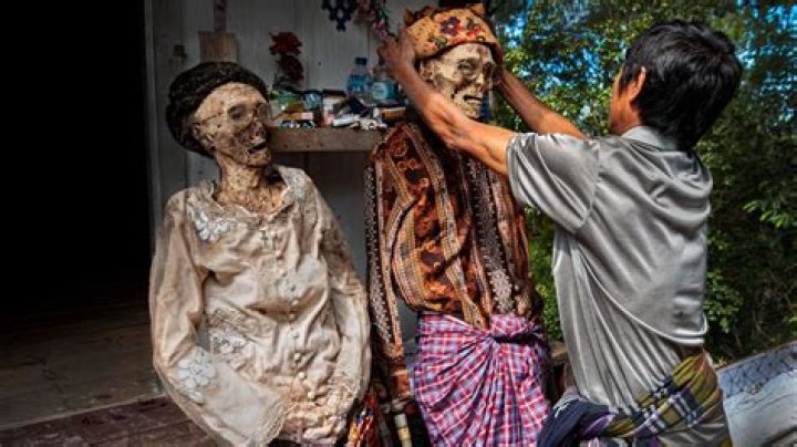 The Fascinating Death Rituals Of Indonesia's Toraja People