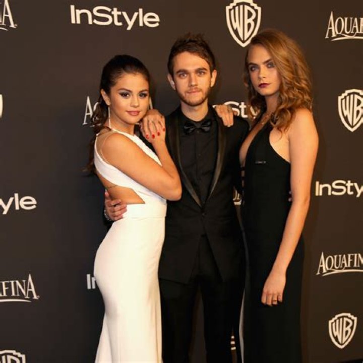 The Weeknd Meets Selena Gomez’s Family at His Concert in Dallas!