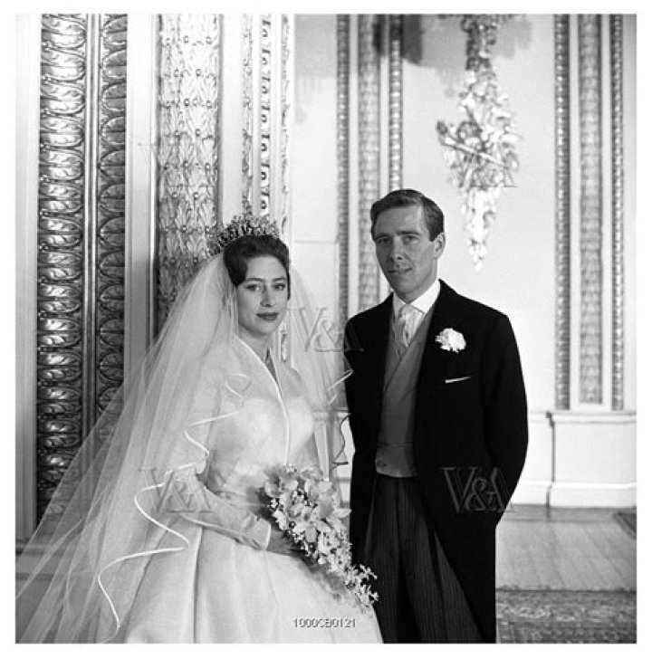 Was princess margaret married to peter townsend?