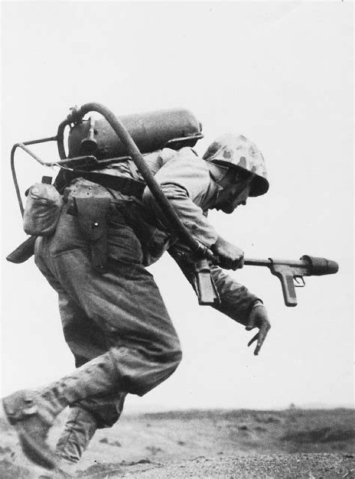 Were flamethrowers used in ww2?