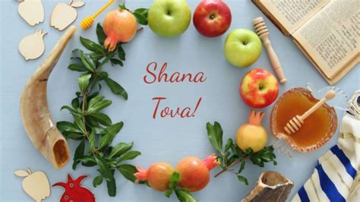 What do you say to shana tova?