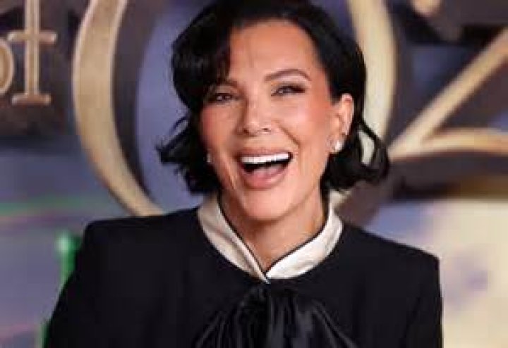 What time does Kris Jenner go to bed? – Celebrity.fm – #1 Official Stars, Business & People Network, Wiki, Success story, Biography & Quotes