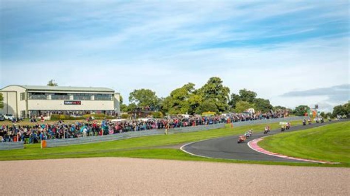 Whats at oulton broads?