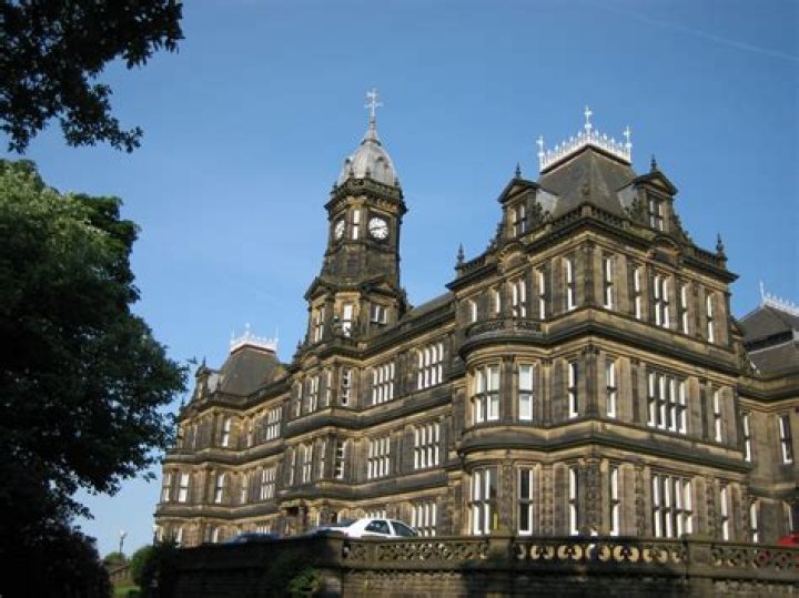 When was crossley heath built?