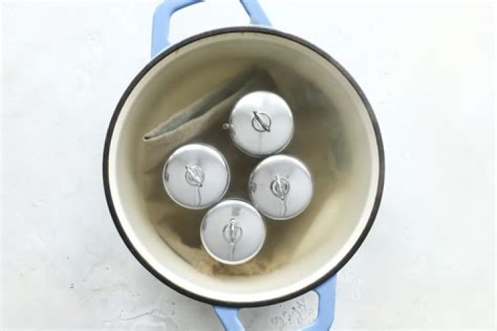 Where did coddled eggs originate?