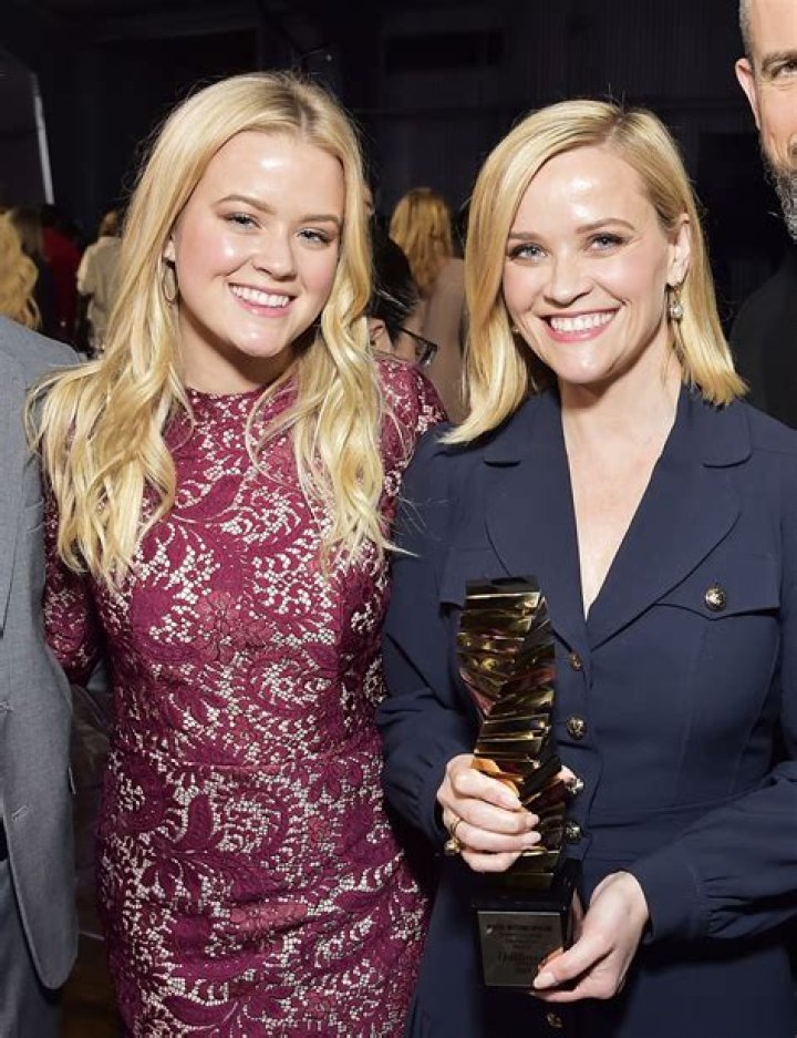 Where does reese witherspoon daughter go to college?