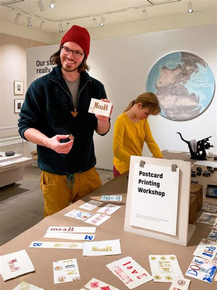 Who is everett ruess into the wild?