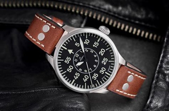 Who makes flieger watches?