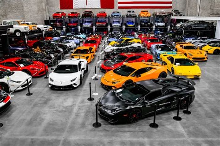 Who owns august luxury motorcars?