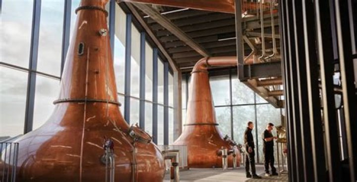 Who owns oban distillery?