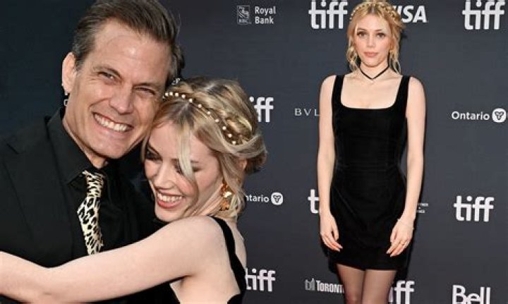 Who plays Margaux in Doom Patrol? – Celebrity.fm – #1 Official Stars, Business & People Network, Wiki, Success story, Biography & Quotes