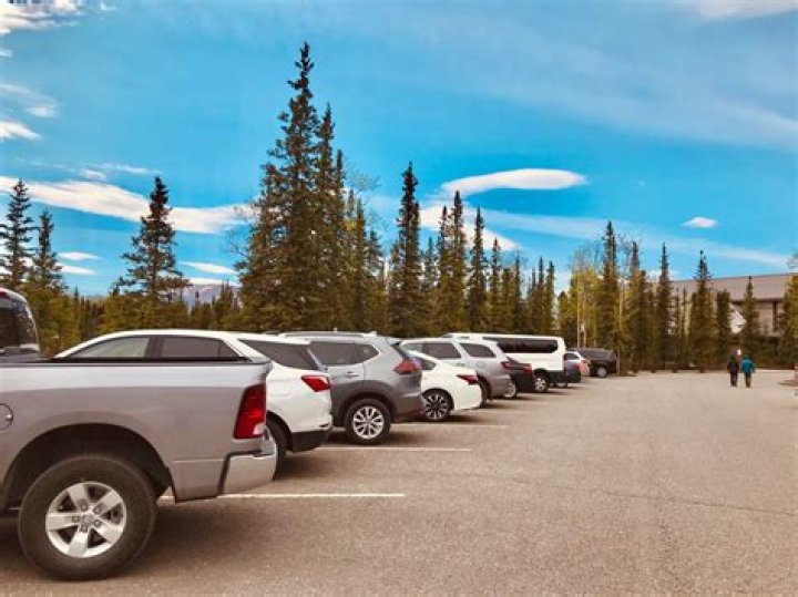 Will the military pay to ship my car?